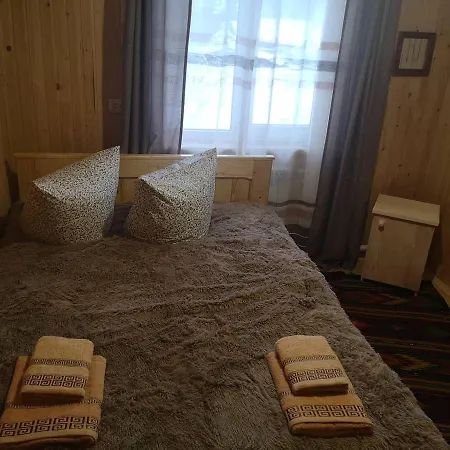 карпатський світанок Nyaraló *